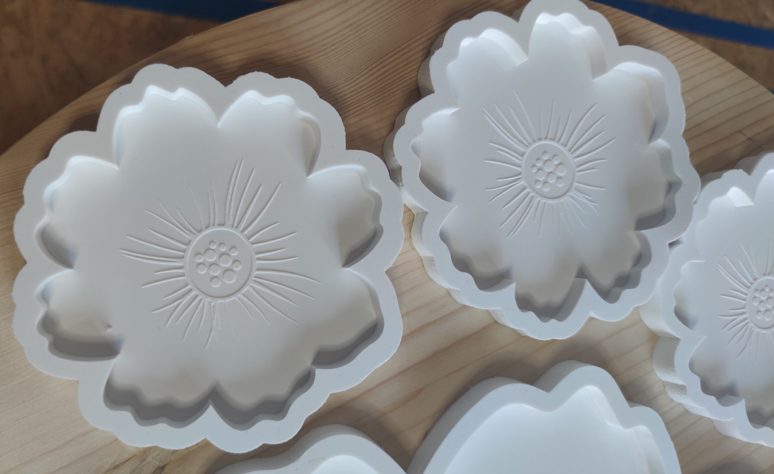 Silikonski kalup cvijet s gravurom cca 13 x 1 cm - od Platinum silikona - izraada po narudži - Slika 5