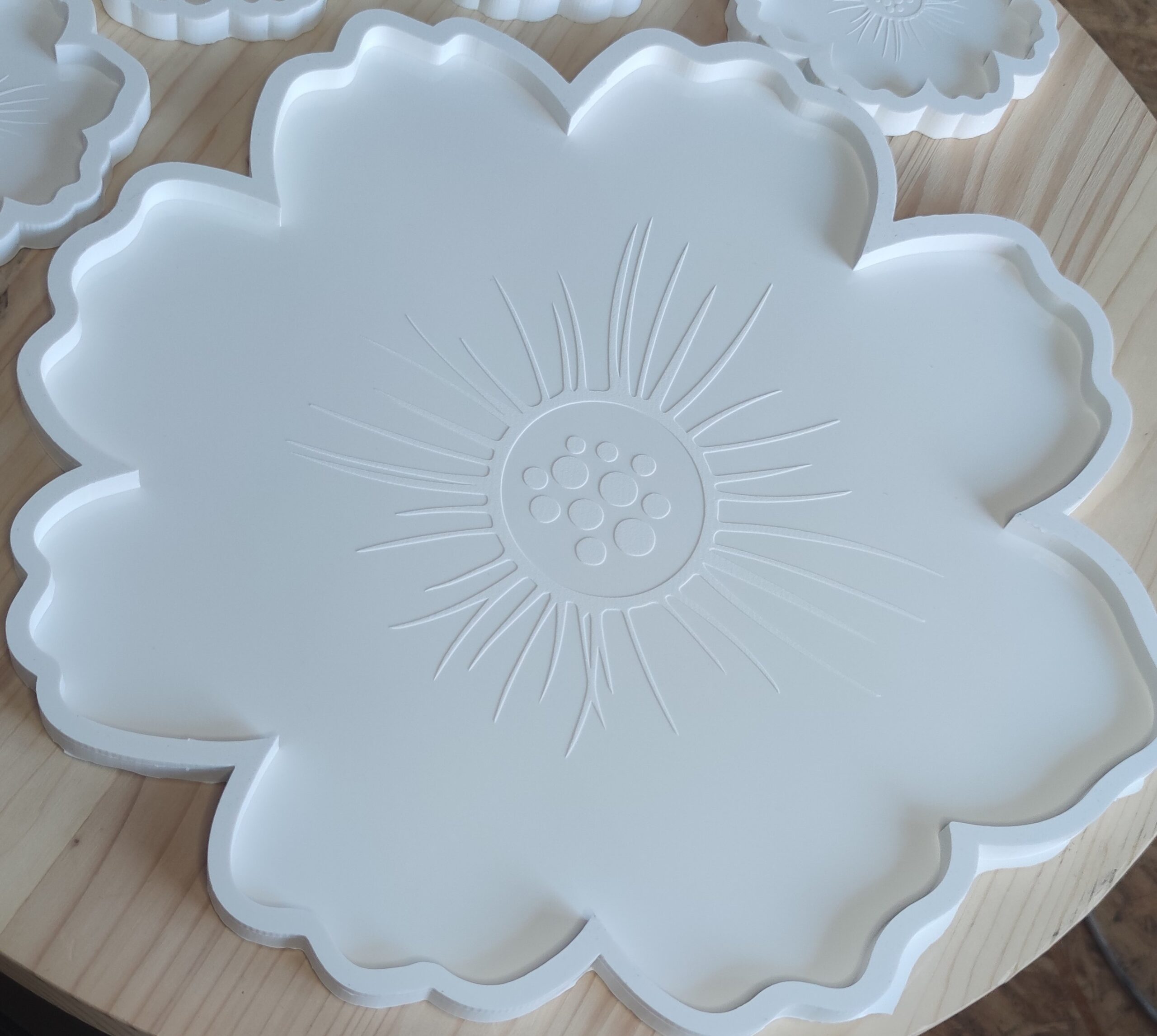 Silikonski kalup cvijet s gravurom cca 40 x 1 cm ,od Platinum silikona - izrada po narudžbi